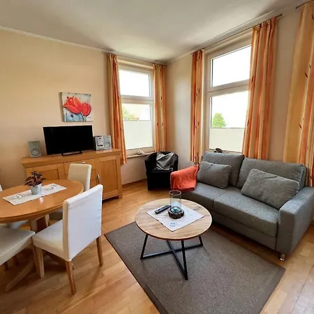 Holiday Apartment With 2 Bedrooms 別荘